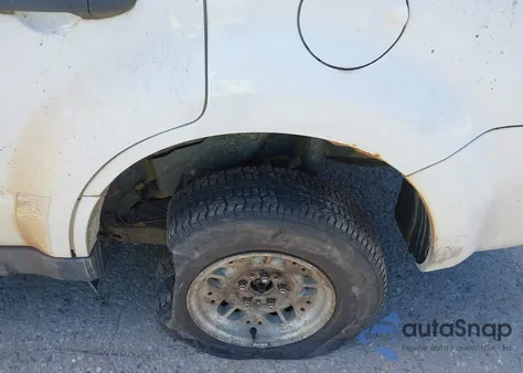 2011 Ford Escape Xlt z USA, uszkodzony, nr VIN 1FMCU9D77BKB28199